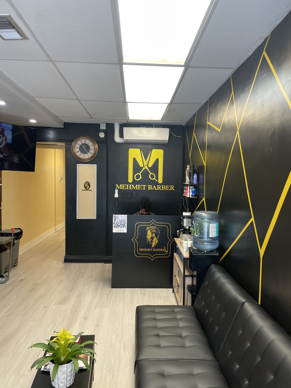 Mehmet barbershop - Barbershop in Ottawa