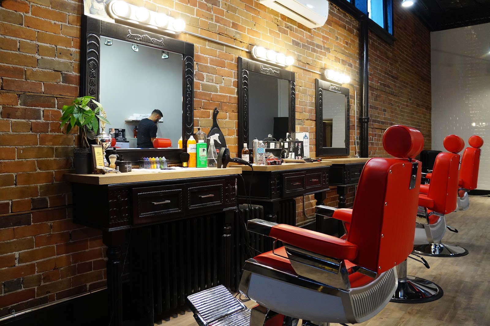 Capital Barber Shop - Barbershop in Ottawa