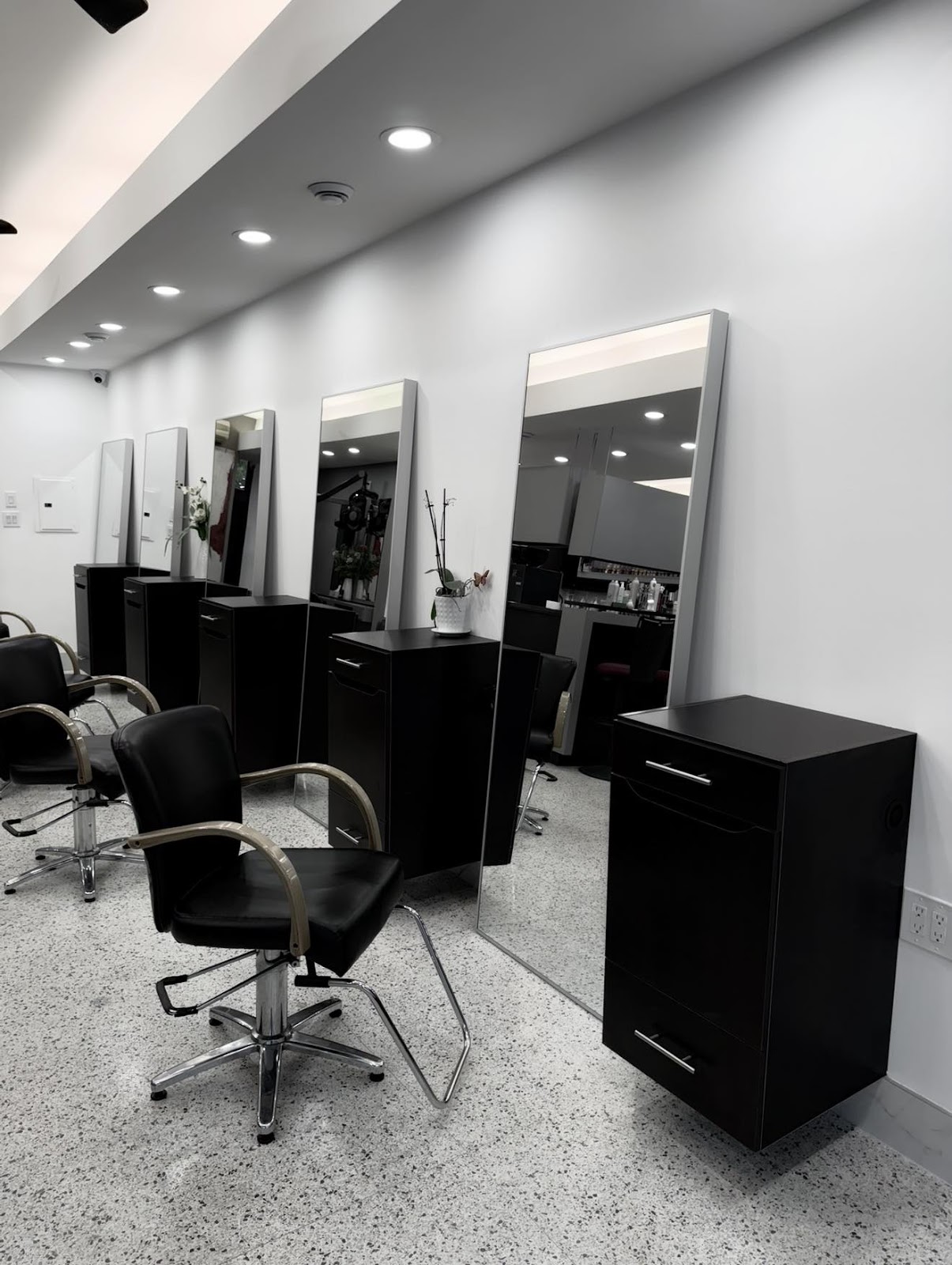 Salon Rouge Hair Salon Ottawa Ontario - Hair Salon in Ottawa