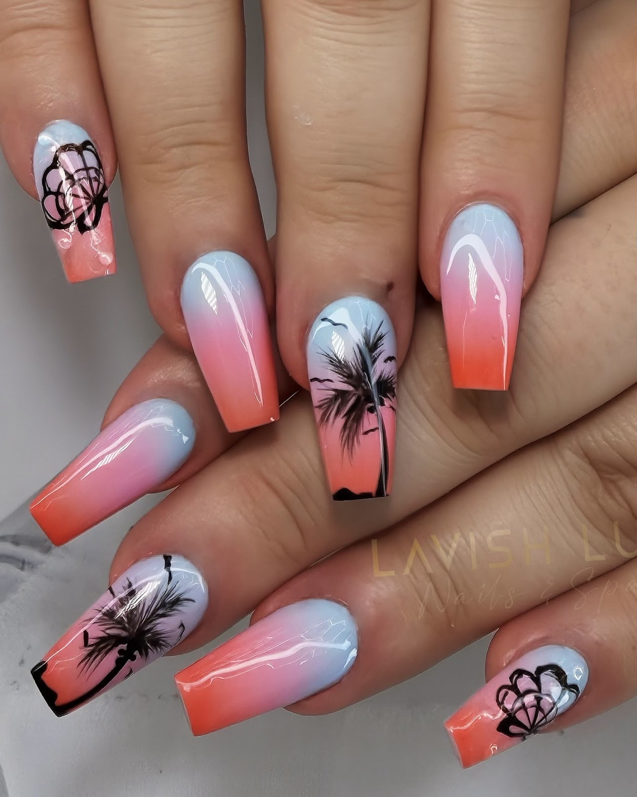 Lavish Lux Nails & Spa - Nail Salon in Mississauga