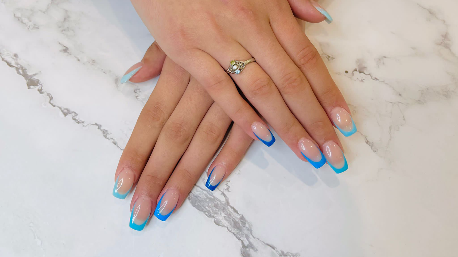 Mississauga Nail Salon - A.T. Nails - Nail Salon in Mississauga