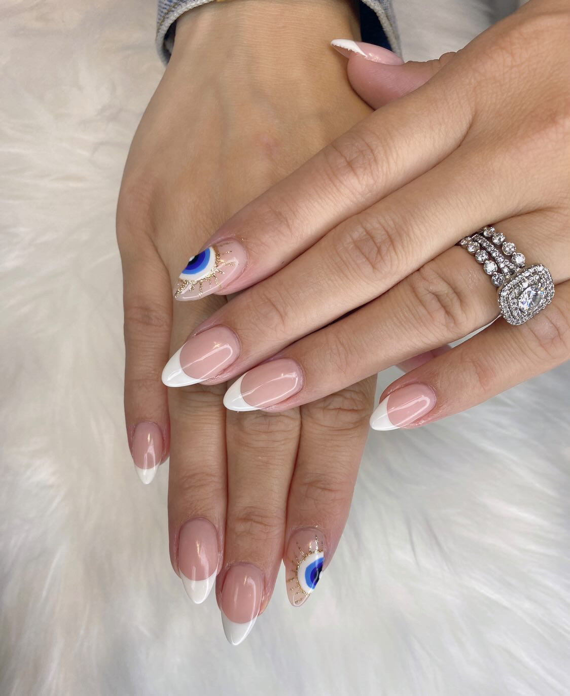 Trouvaille Nail & Beauty Bar - Nail Salon in Brampton