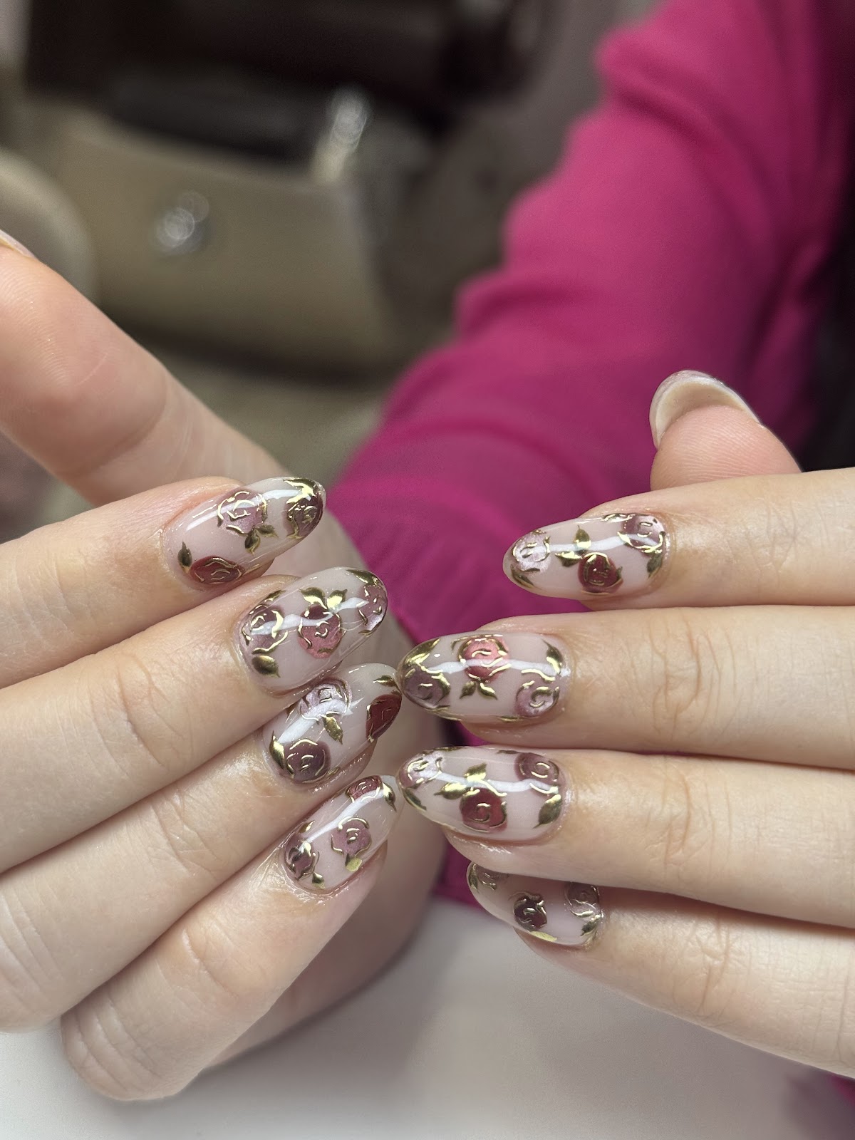 Luxury 1 Nails And Spa - Nail Salon in Brampton