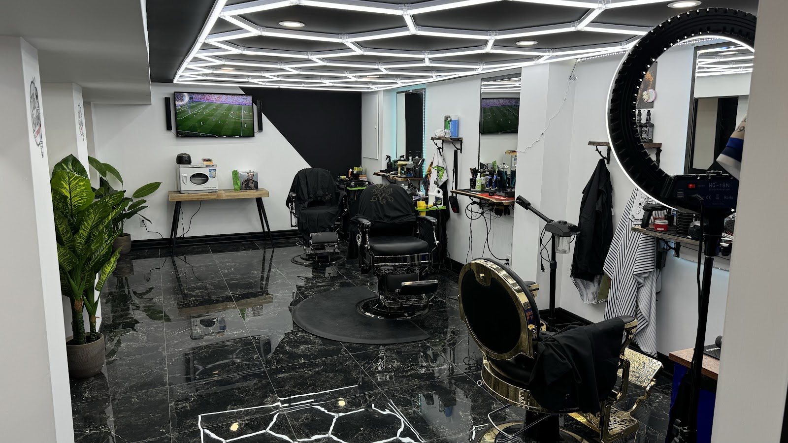 Elite Barber - Barbershop in Hamilton