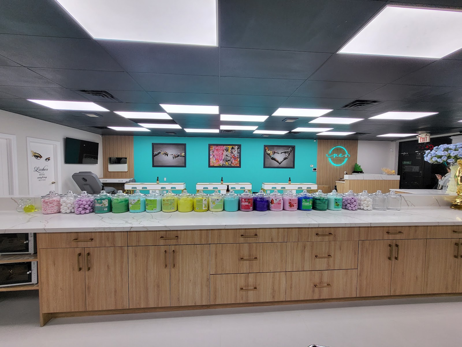 Nail Experts & Spa - Nail Salon in Hamilton