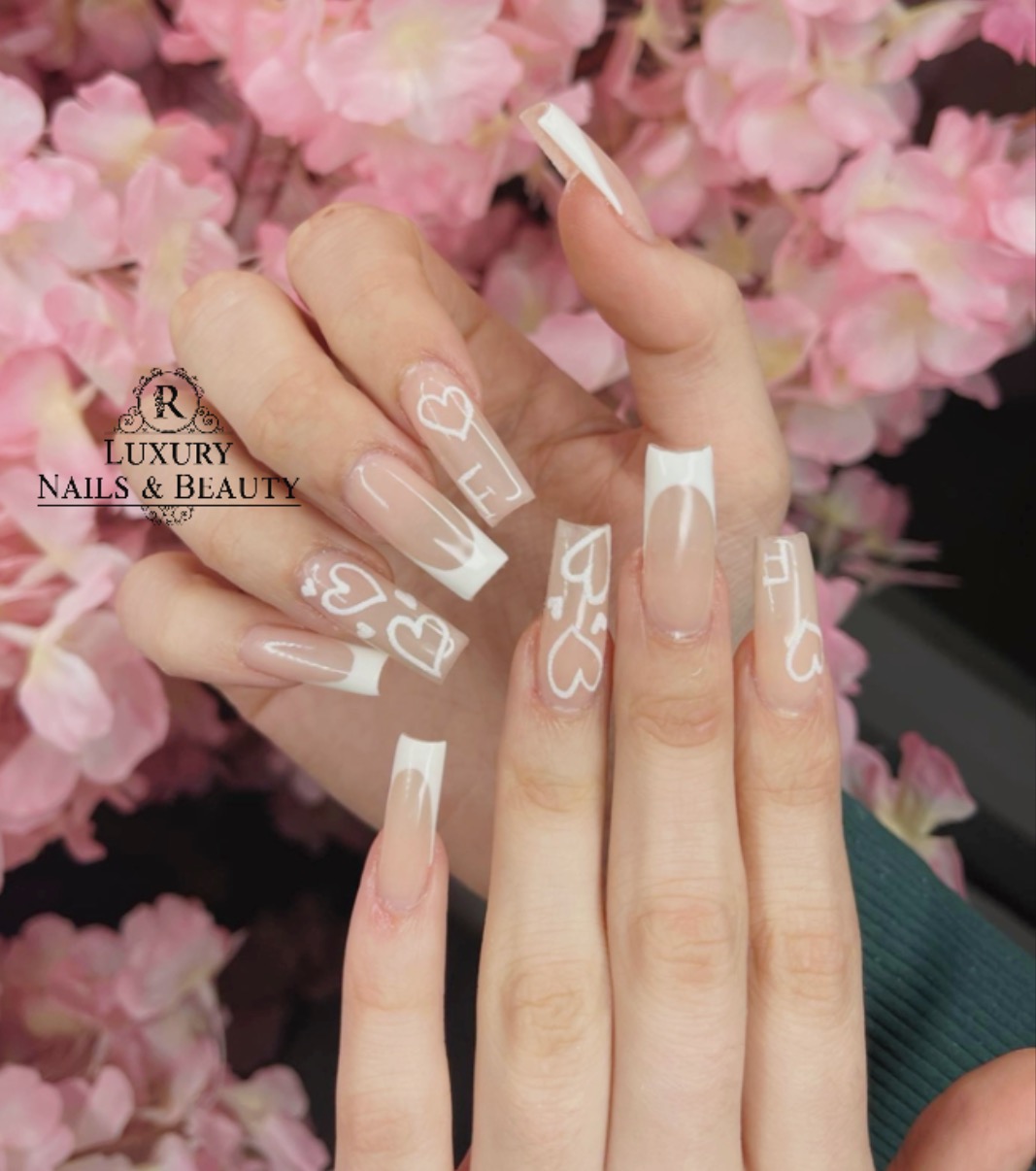 R. Luxury Nails & Beauty - Nail Salon in Hamilton