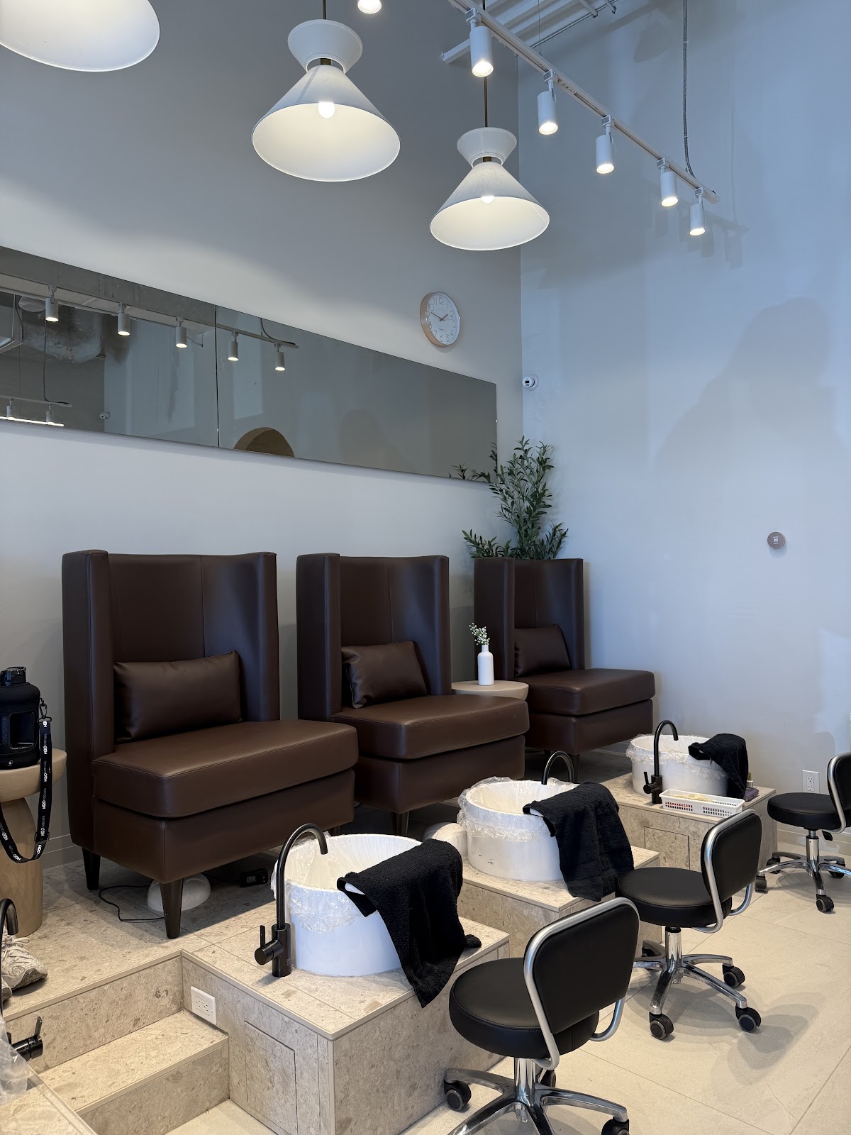 Lux Beauty Bar | Hamilton - Nail Salon in Hamilton