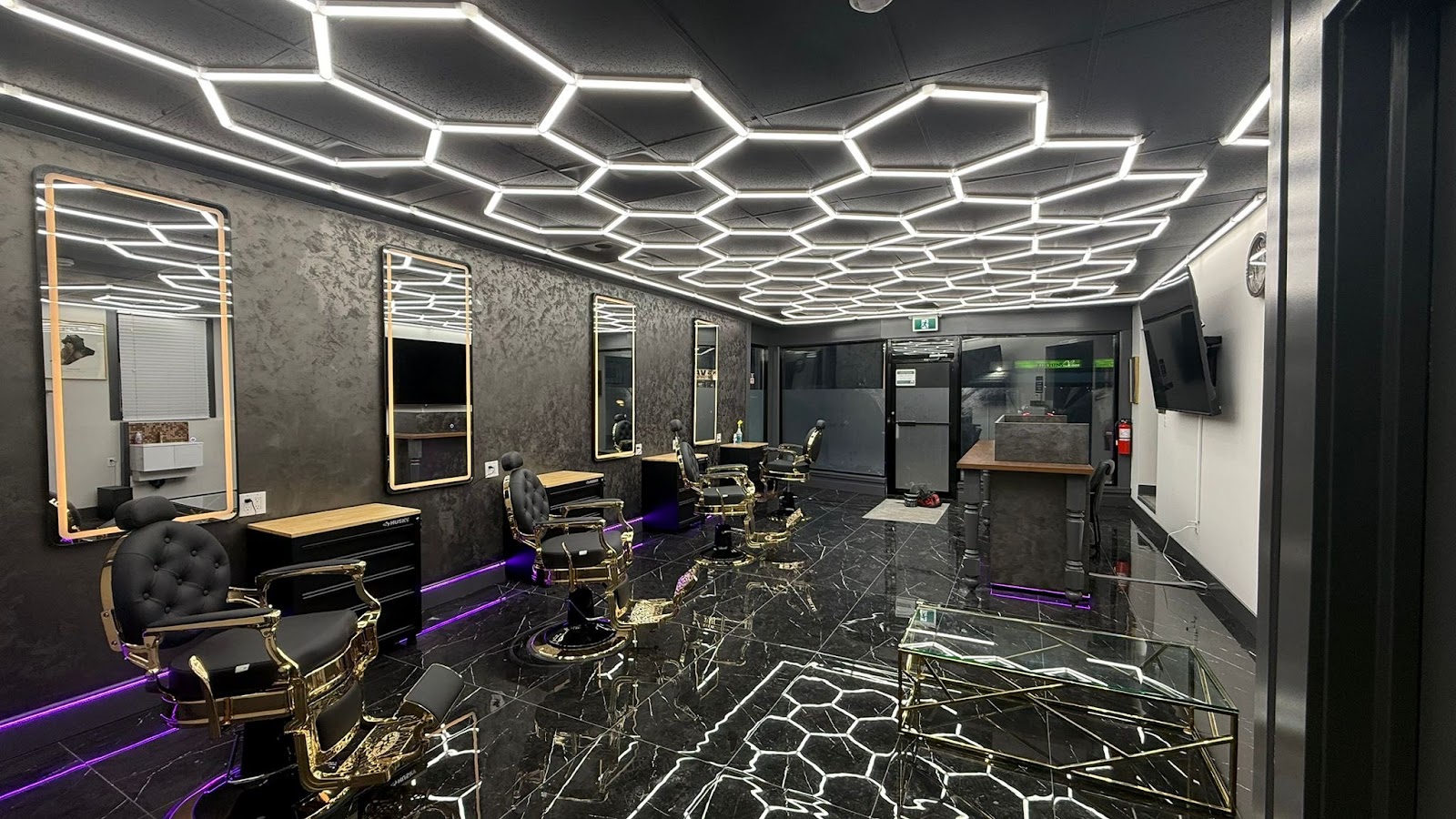 Fades Bar - Barbershop in London