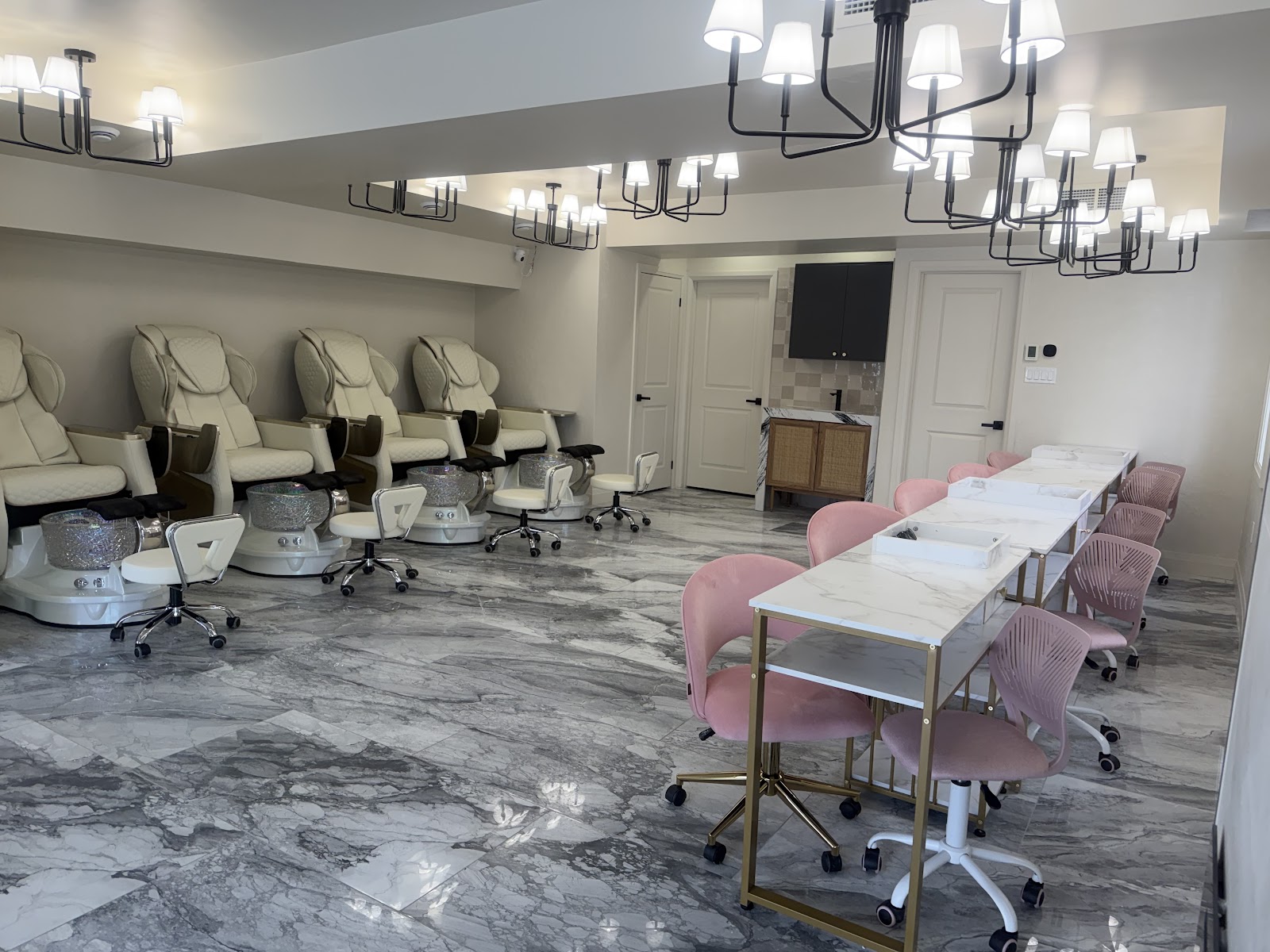 Chanail Spa - Nail Salon in London