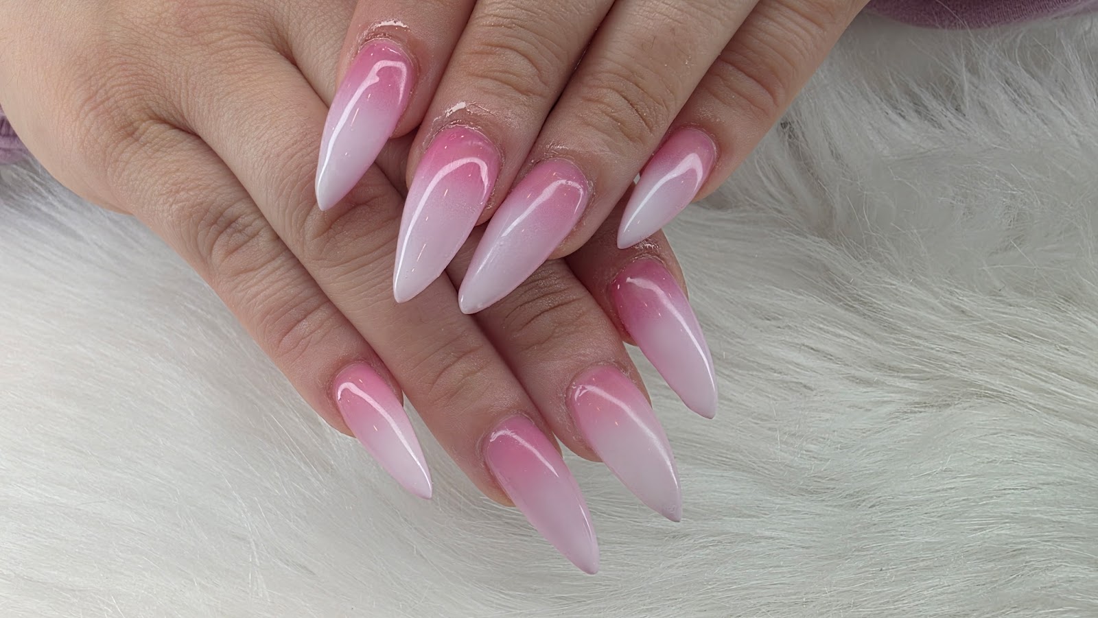 HURON Nail Salon & Spa - Nail Salon in Kitchener