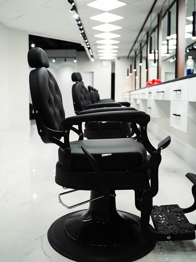 Razor King Barbershop - Barbershop in Waterloo