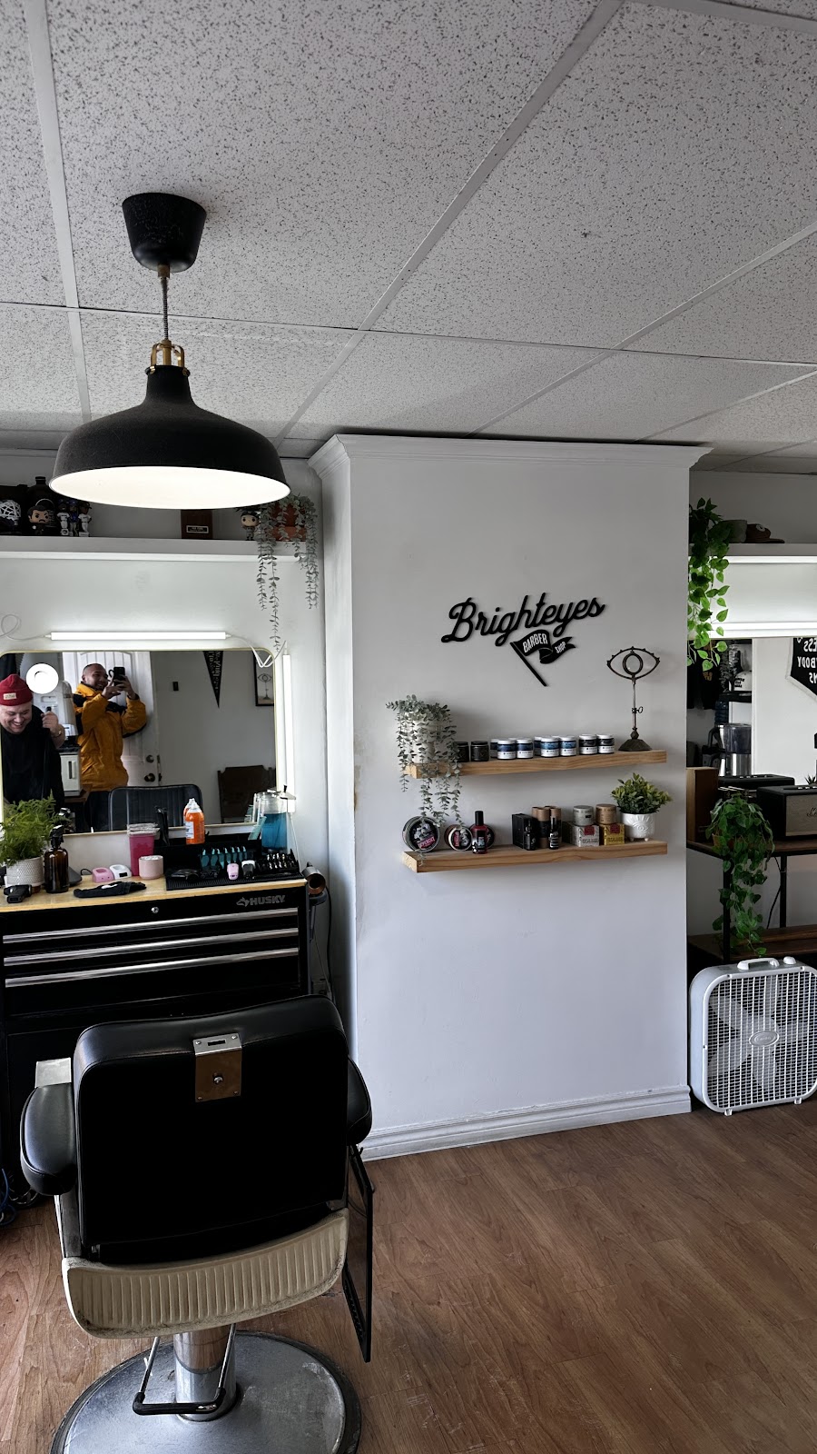 Brighteyes Barbershop - Barbershop in Brantford