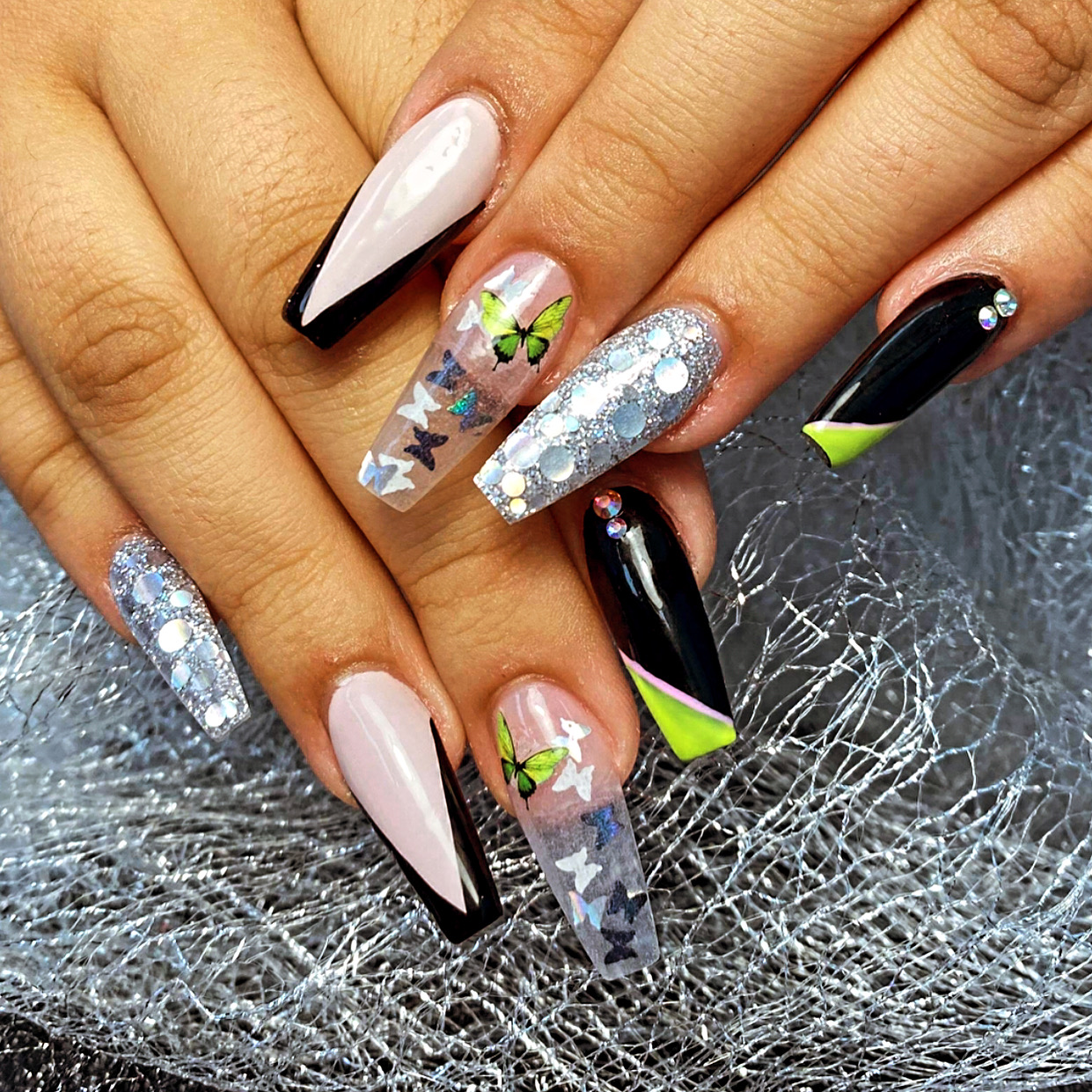 Tracy's Nails - Nail Salon in Niagara Falls