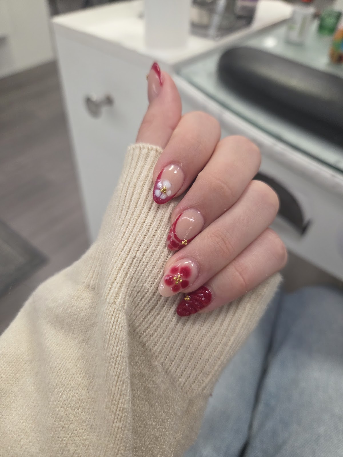 Regal Nails, Salon & Spa - Nail Salon in Gatineau