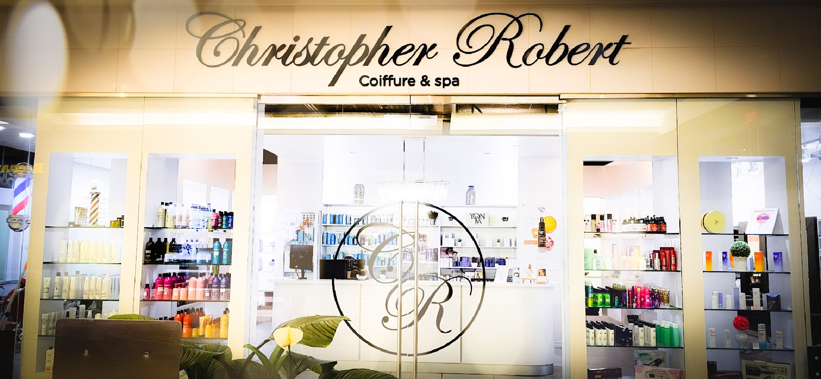 Salon Christopher Robert | Extension | Tatouage permanent | Rehaussement de cils | Perçage corporel | Région de Gatineau - Nail Salon in Gatineau