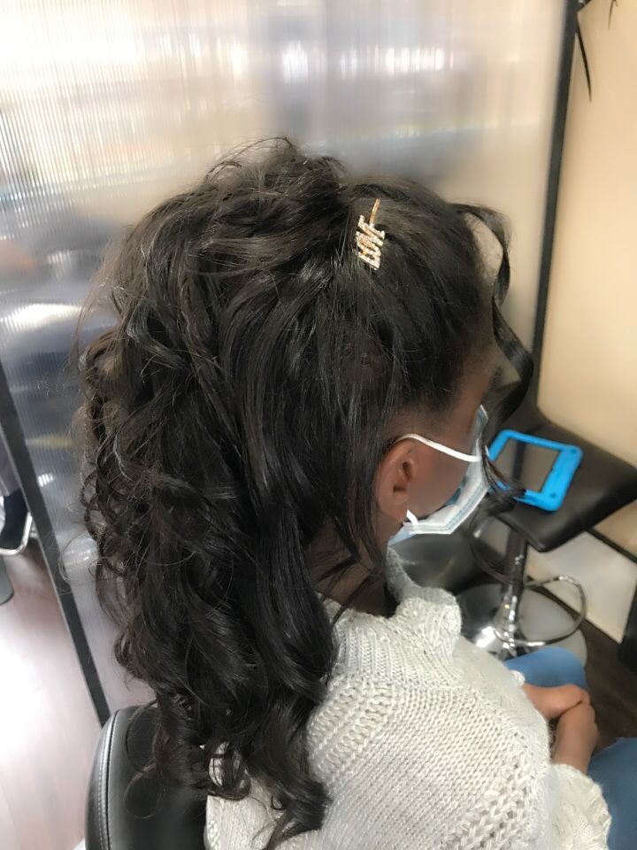 LOULOU HAUTE COIFFURE - Hair Salon in Gatineau