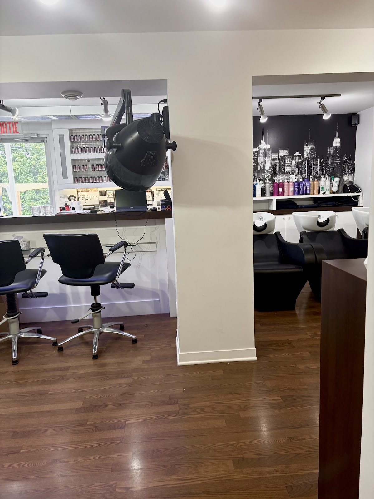 Studio 157 - Hair Salon in Gatineau