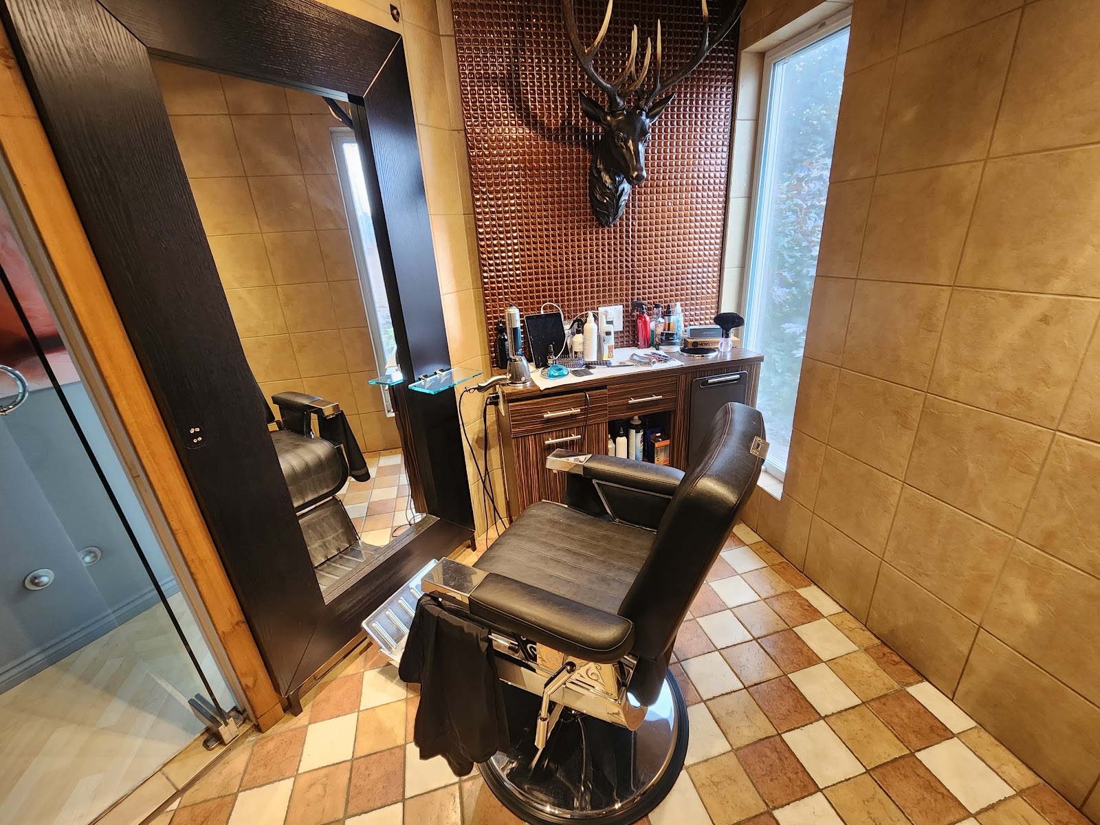 Coiffure Spa Nouveau Regard - Hair Salon in Longueuil