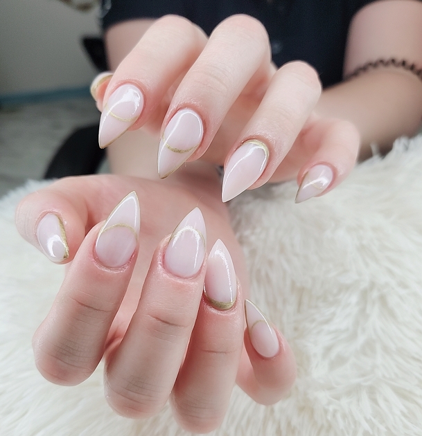 9 Nails & Spa - Nail Salon in Edmonton