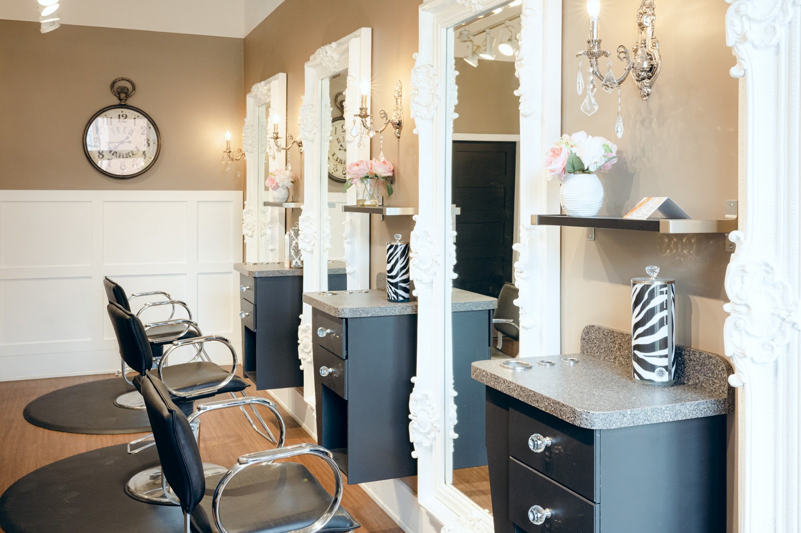 Blonde Brunette Hair Studio - Barbershop in Edmonton
