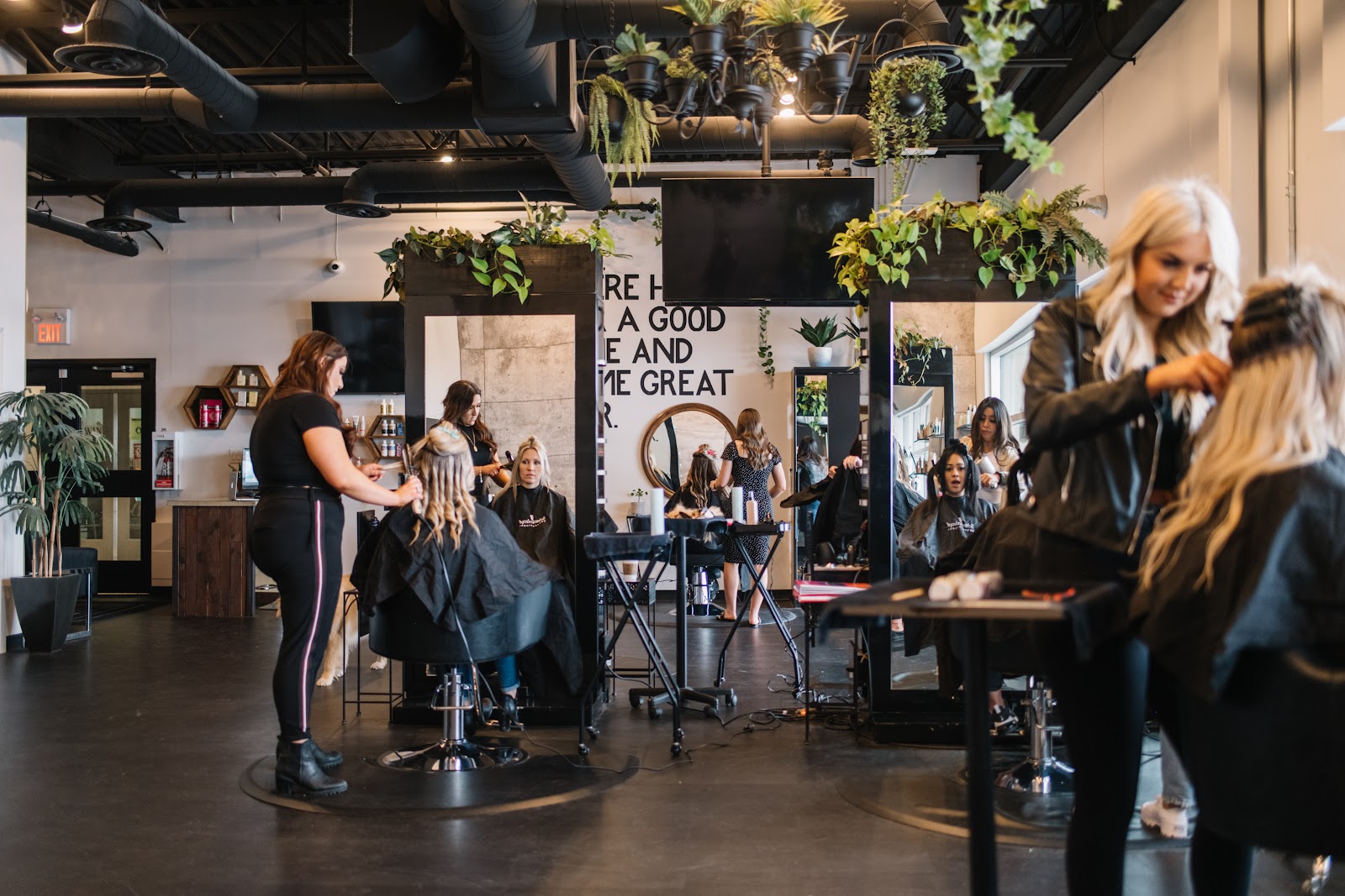 Below Hair Studio North - Beauty Spa in Edmonton