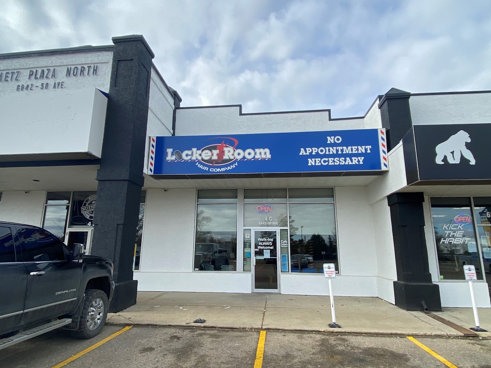 Locker Room Hair Company - Barbershop in Red Deer