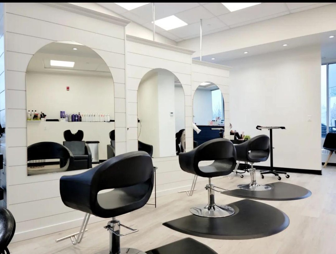 Hello Beauty Lounge - Nail Salon in Red Deer