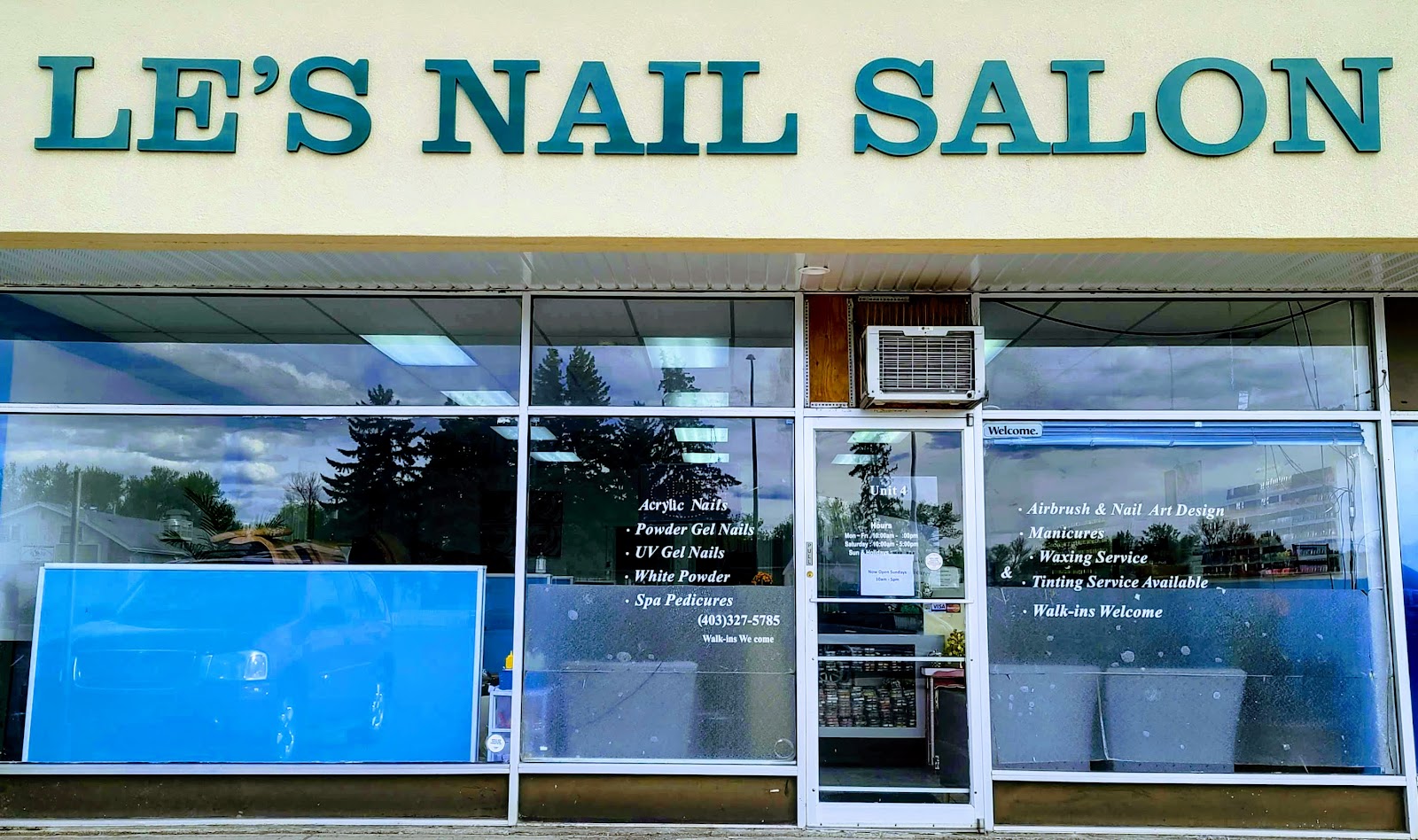 Le's Nail Salon - Nail Salon in Lethbridge