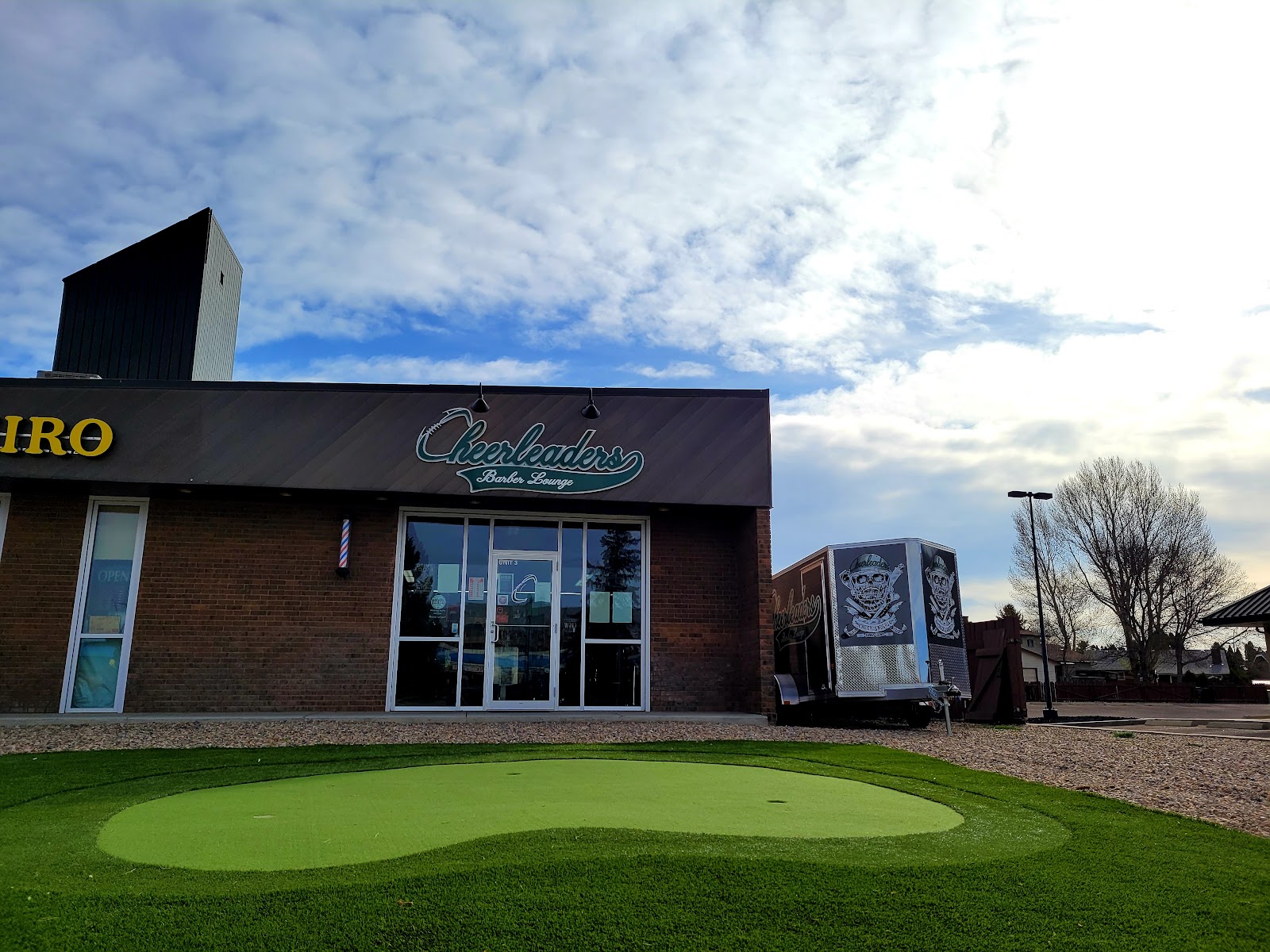 Cheerleaders Barber Lounge - Barbershop in Medicine Hat