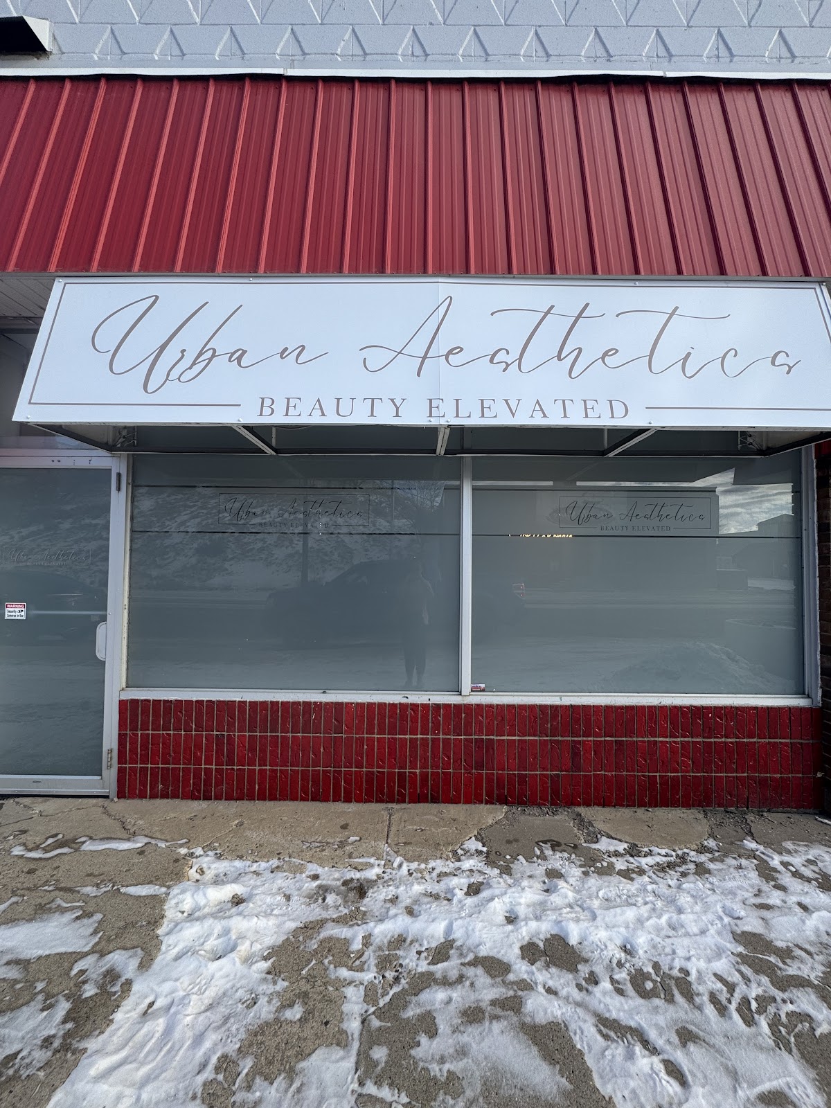 Urban Aesthetics - Nail Salon in Medicine Hat