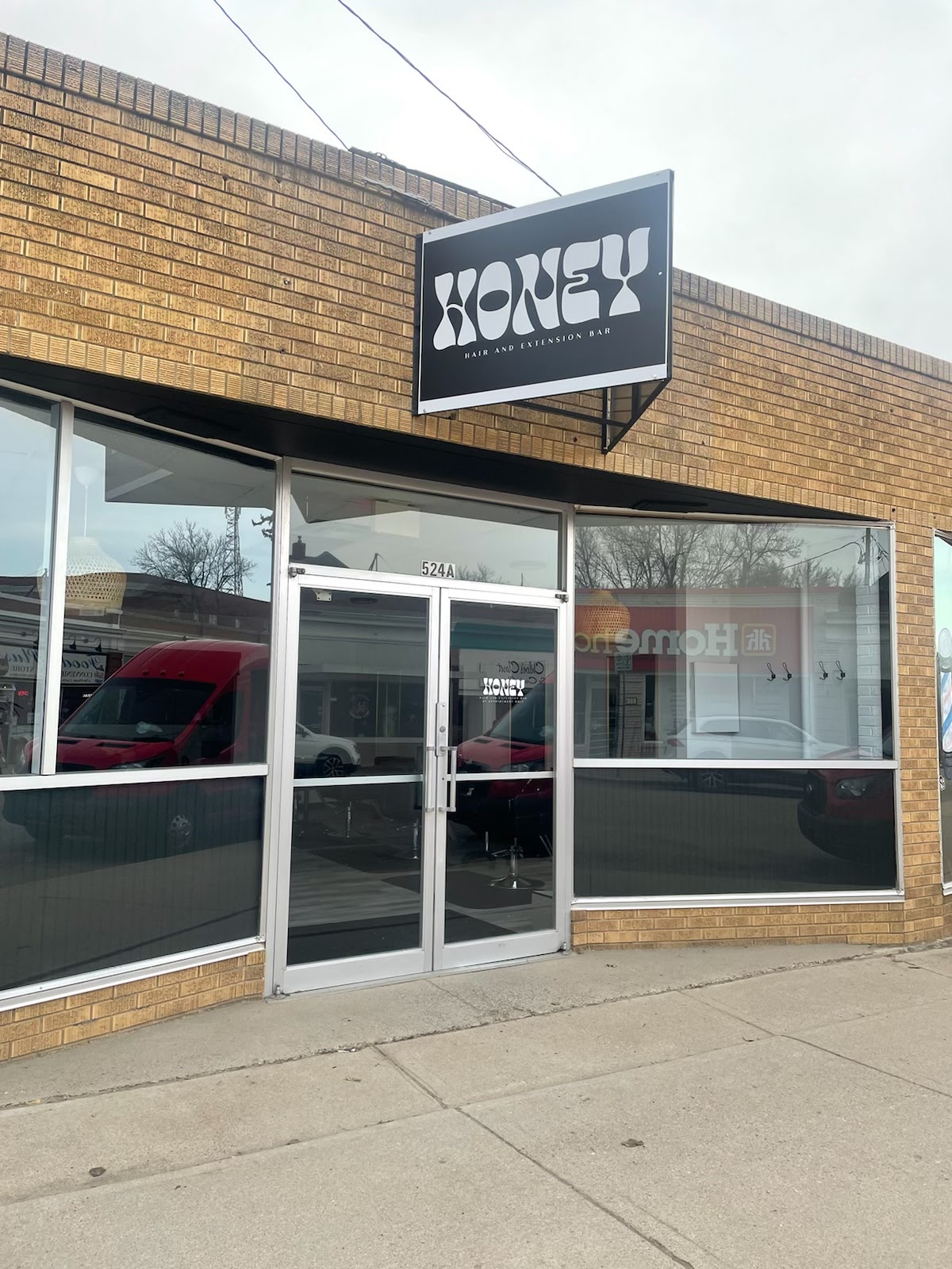 Honey Hair and Extension Bar - Hair Salon in Medicine Hat