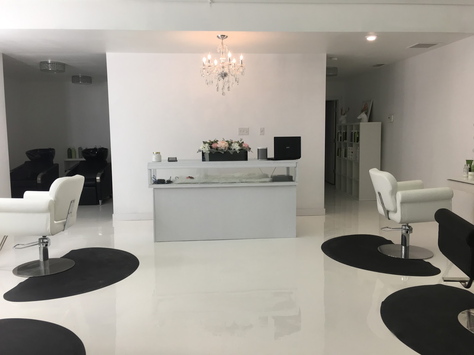 Beauty Bar - Hair Salon in Medicine Hat