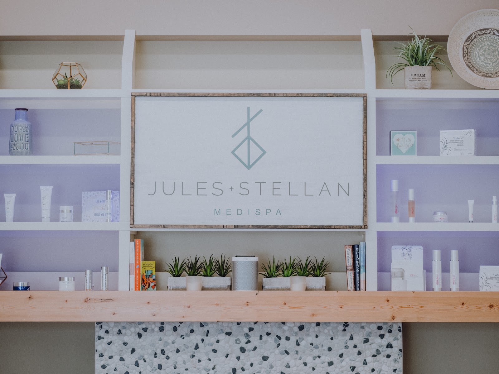 Jules + Stellan Medispa - Beauty Spa in Medicine Hat