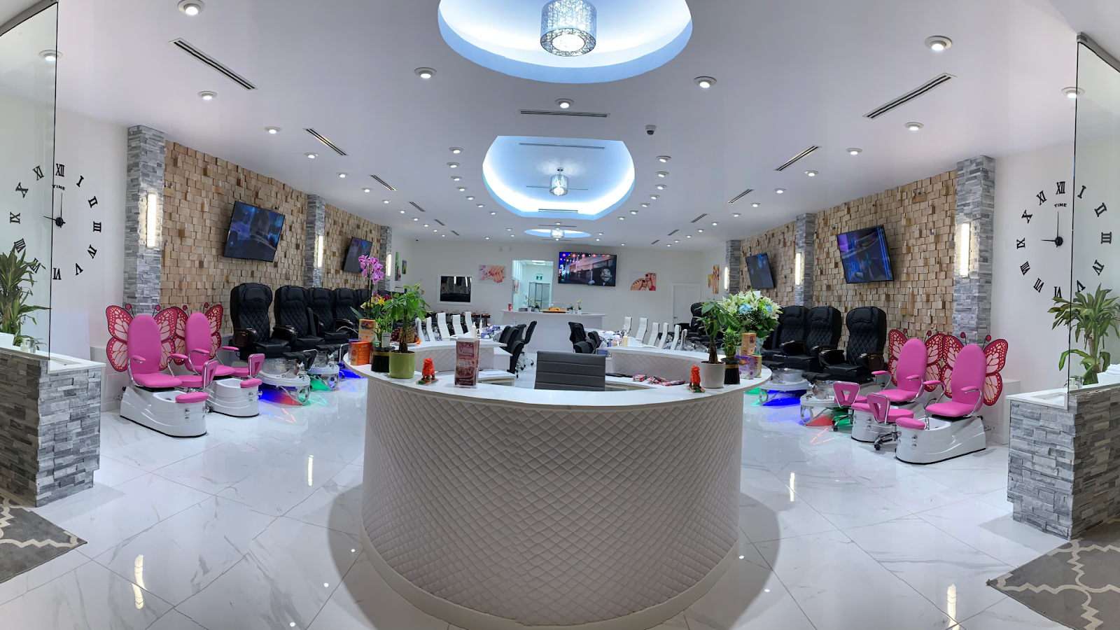 Vivacious Nails & Lounges - Nail Salon in Grande Prairie