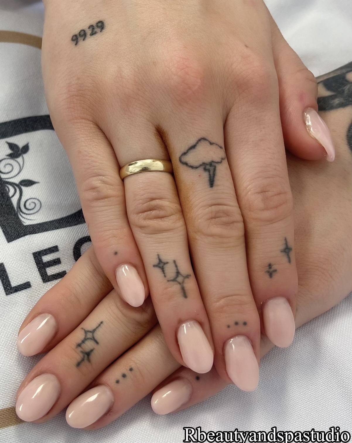 R Beauty and Spa Studio - Beauty Spa in Airdrie