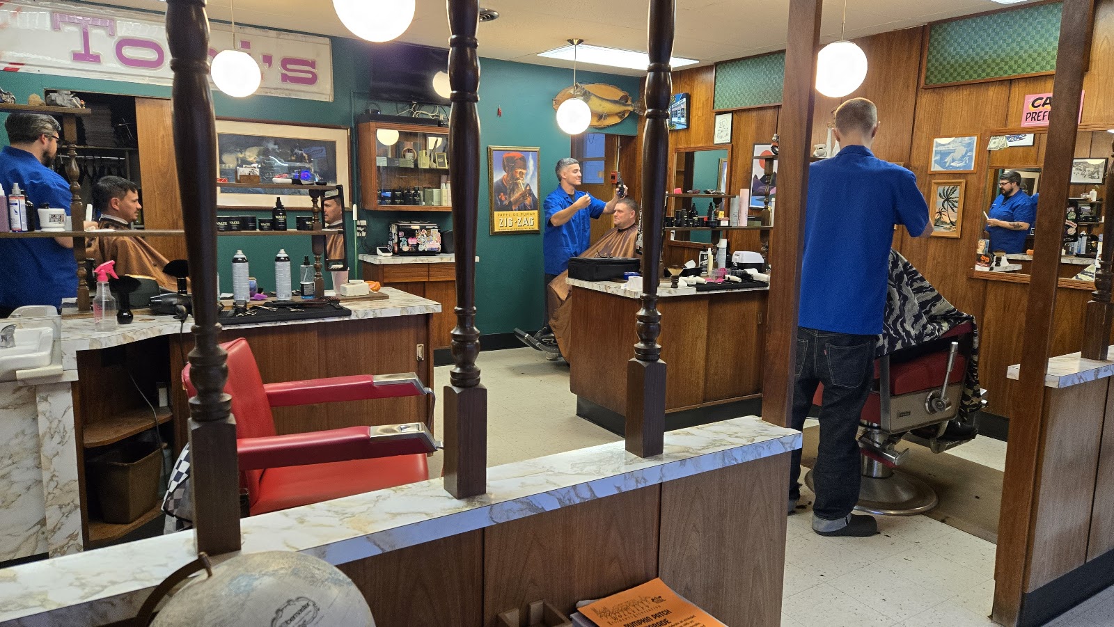 Waltz On In Barber Shop - Barbershop in Winnipeg