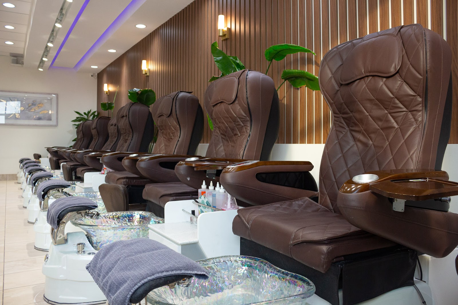 Nail House | Bridgwater - Nail Salon in Winnipeg
