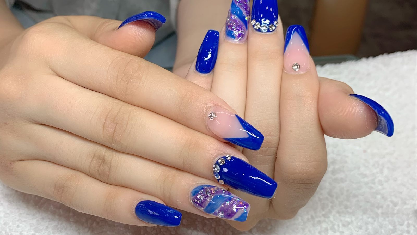 Cherry’s Nail and Spa (3rd Ave) - Nail Salon in Saskatoon