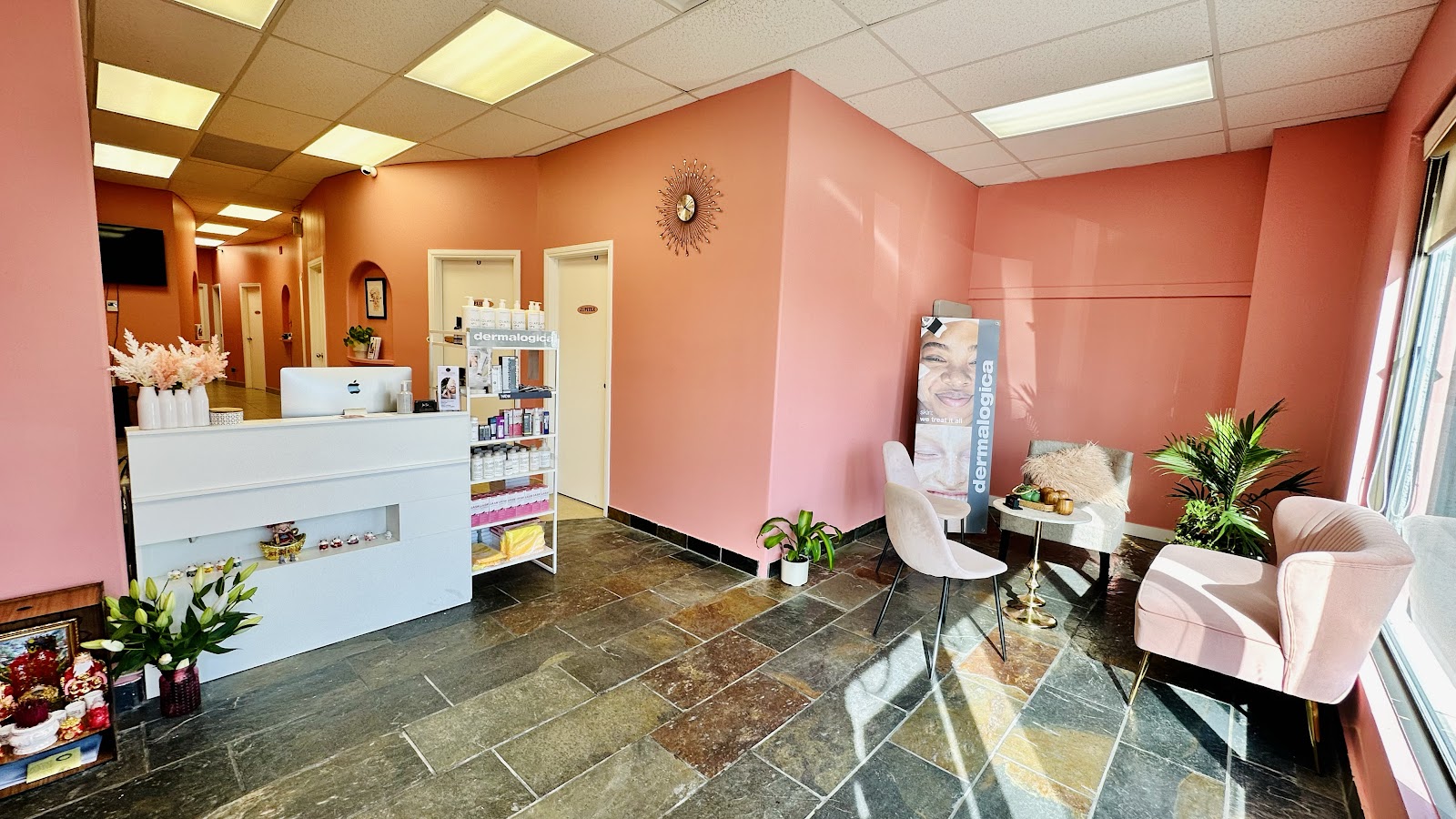 MAC Q BEAUTY SPA - Barbershop in Saskatoon
