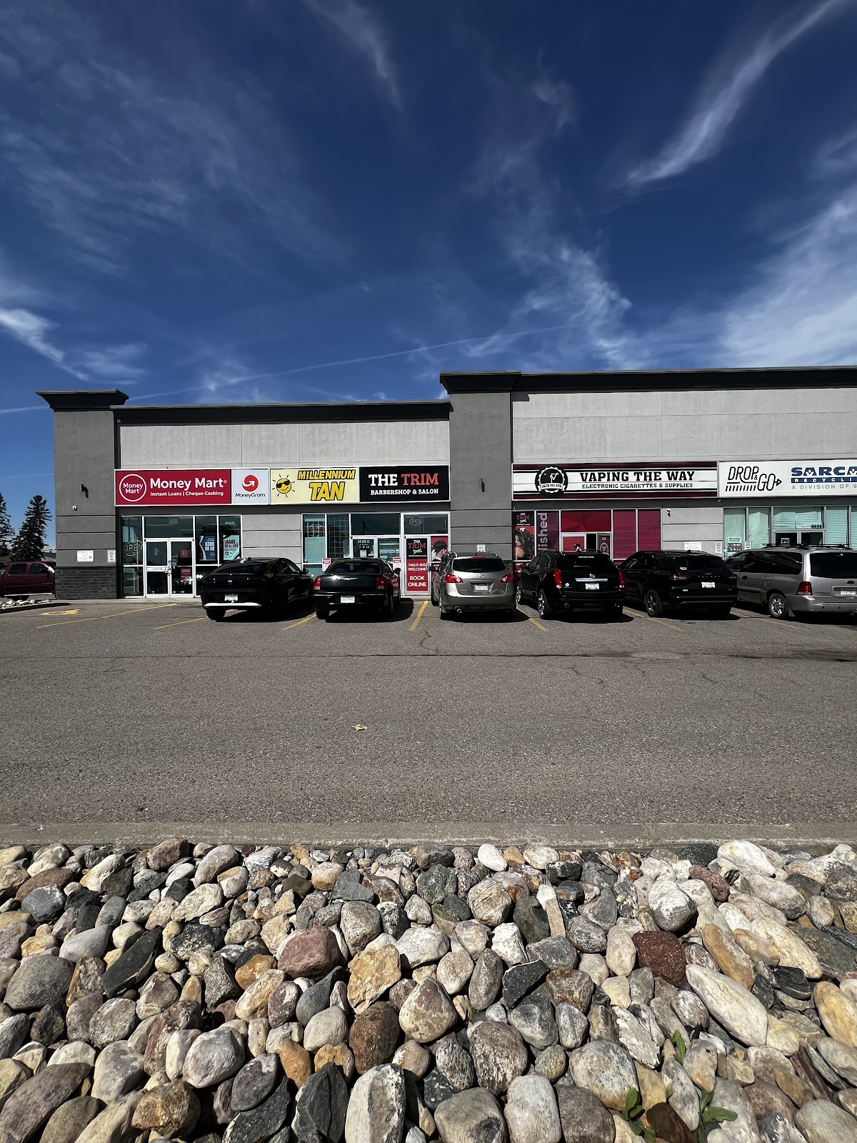 The Trim Barbershop & Salon - Barbershop in Regina