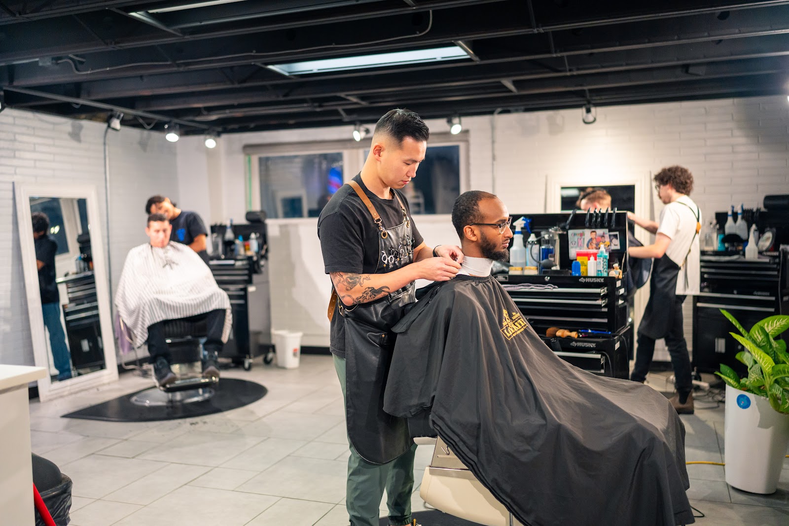 Canvas Hair Studio - Barbershop in Regina