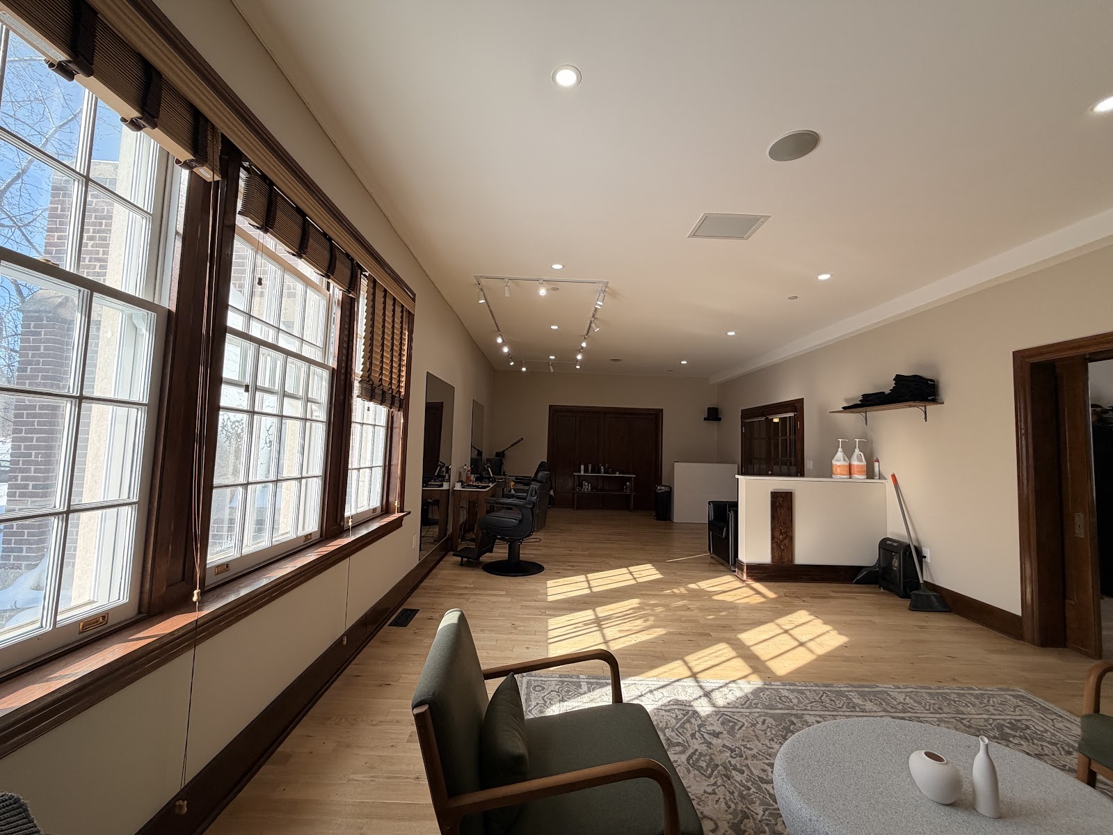 Renaissance Hair Studio - Barbershop in Regina