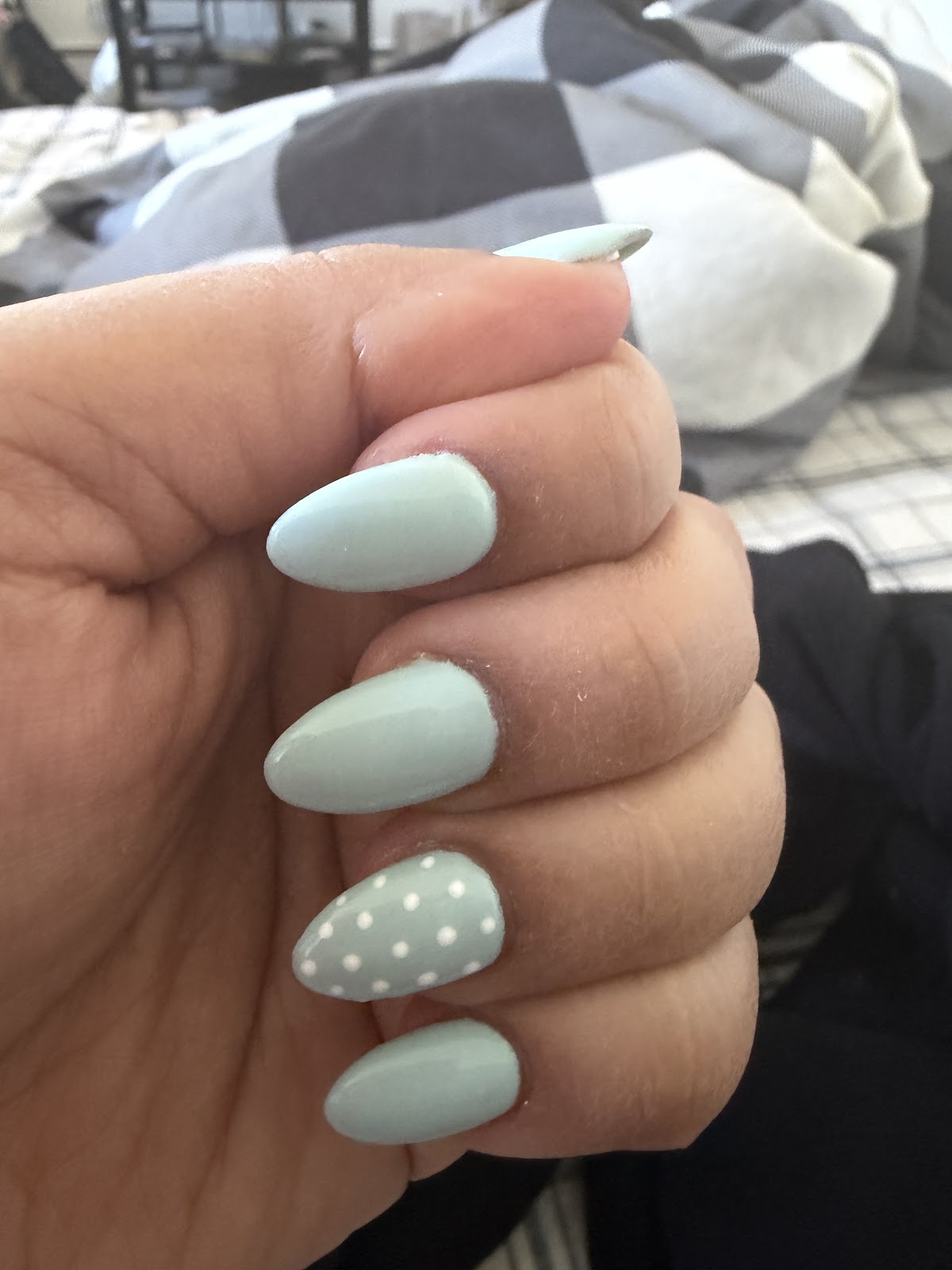 Luxury Nails & Spa - Nail Salon in Regina