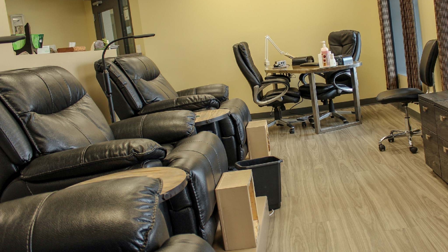 Little Spa On The Prairie Inc. - Nail Salon in Moose Jaw
