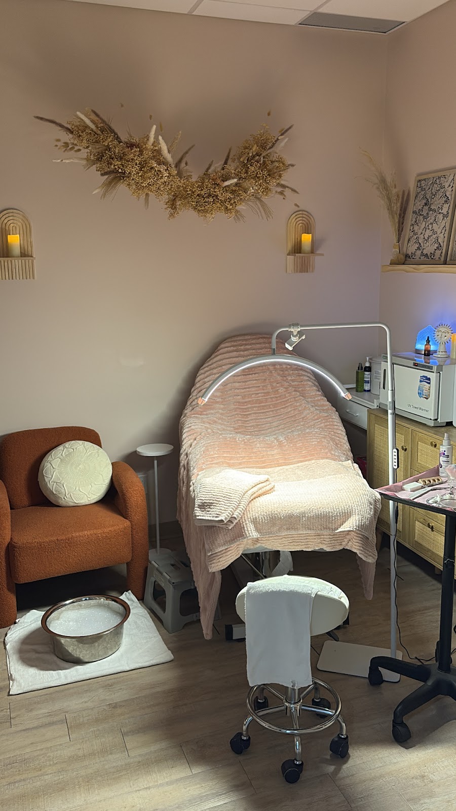 The Luminary Cove - Beauty Spa in Moose Jaw