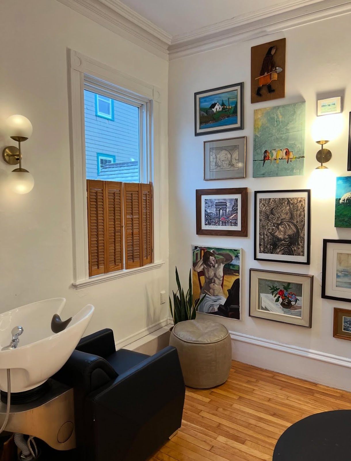 Flaunt Salon by AQC - Hair Salon in Halifax