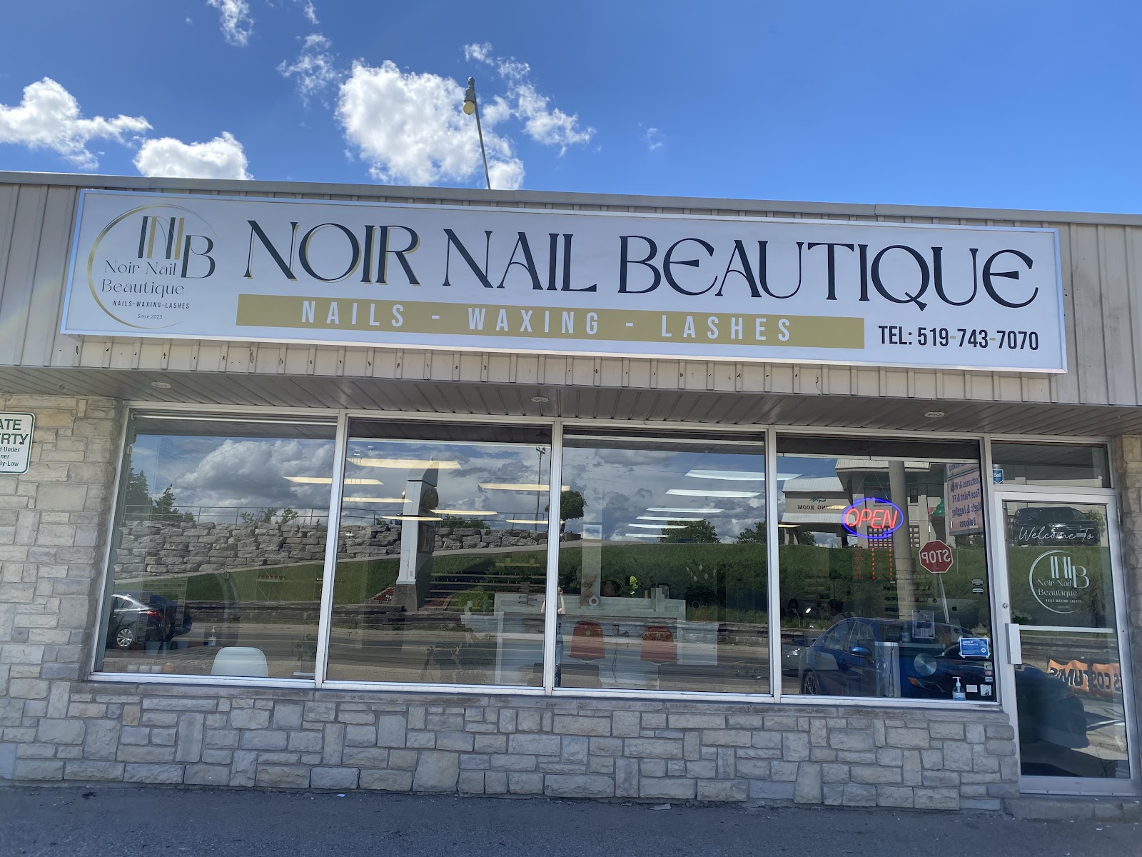 Noir Nail Beautique - Nail Salon in Kitchener