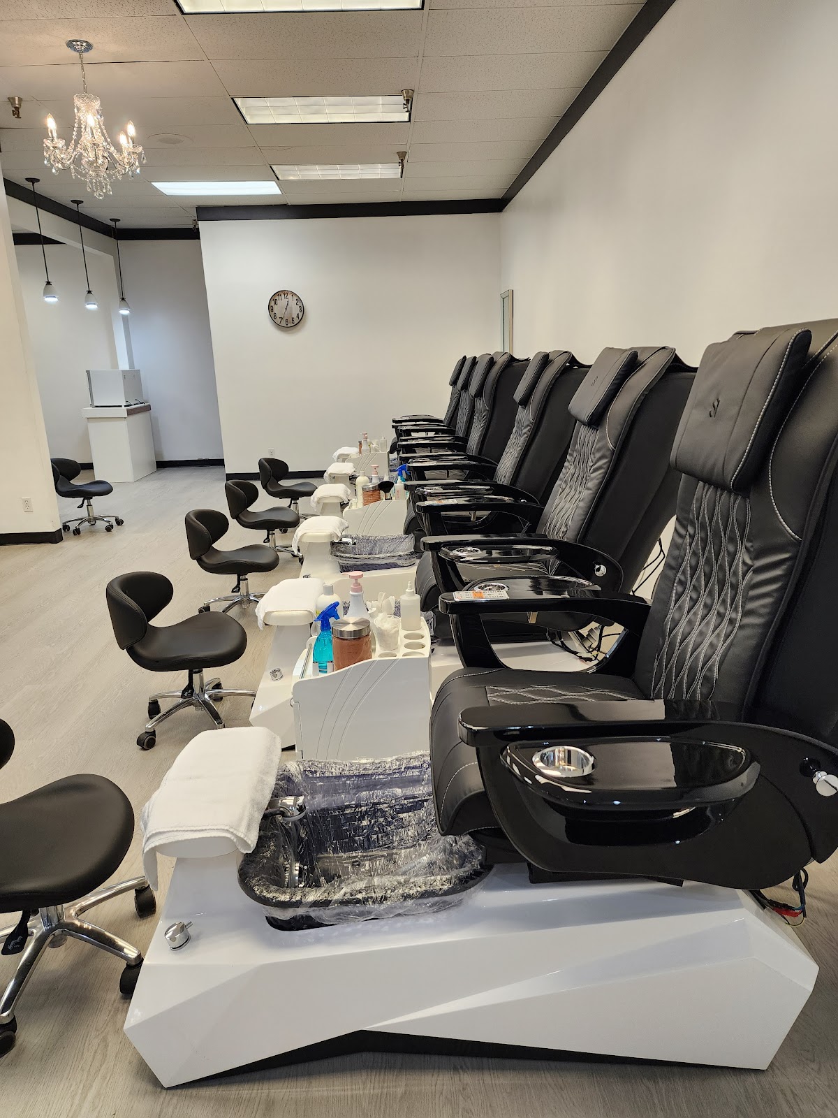 Emma nails - Kamloops salon - Nail Salon in Kamloops