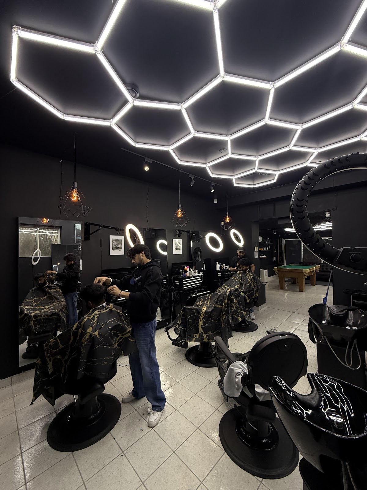 The Night Barber Dartmouth - Barbershop in Dartmouth