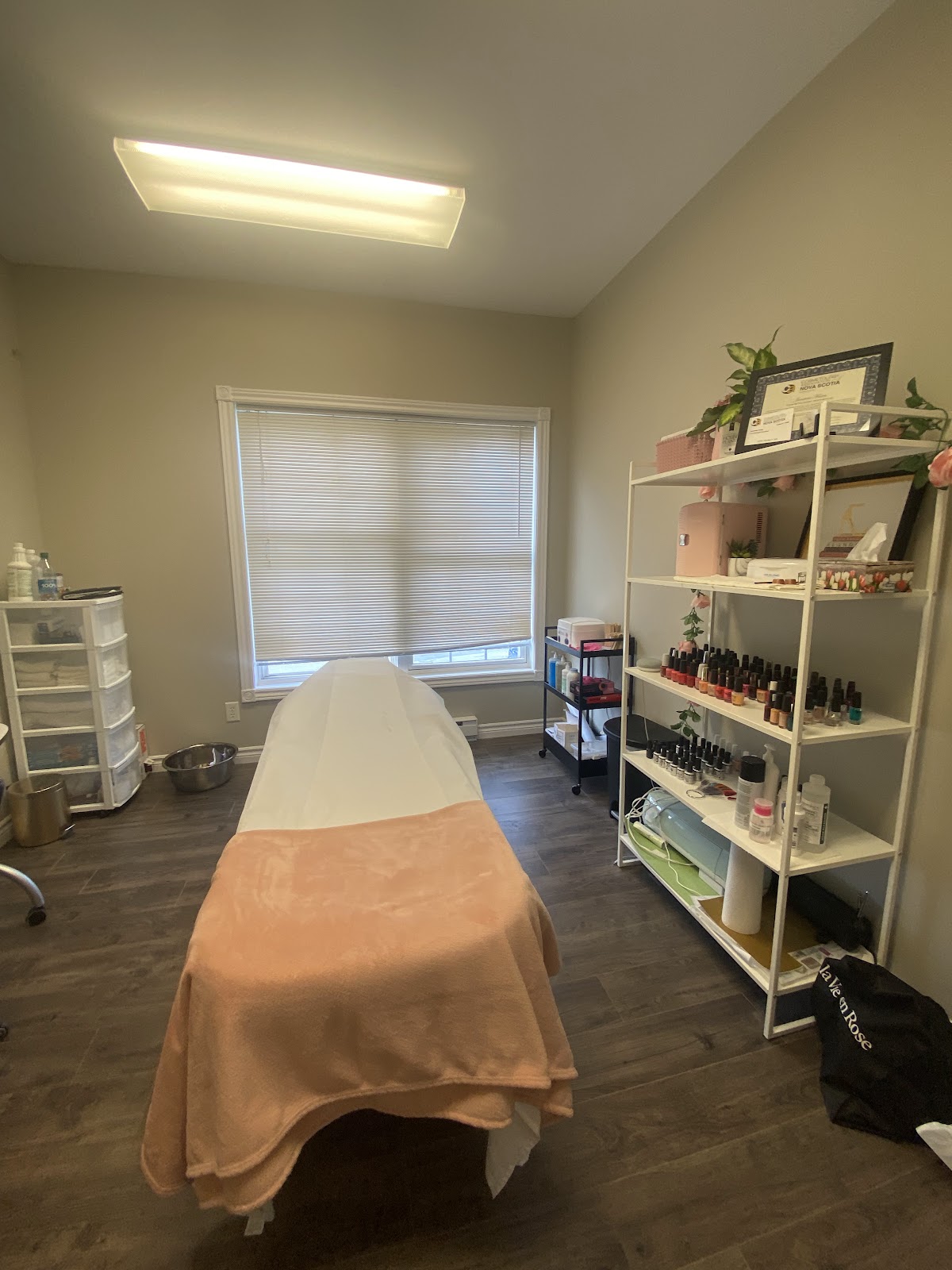 Gravity Beauty Lounge - Beauty Spa in Dartmouth